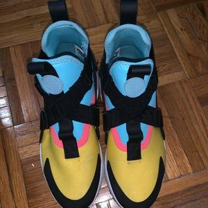 Nike Air Huarache City